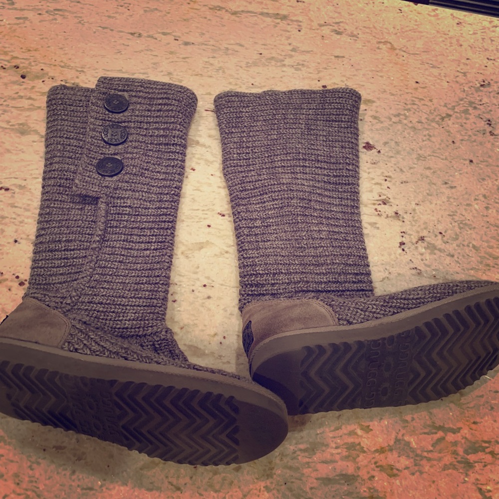 GUC - Uggs Sweater Boots